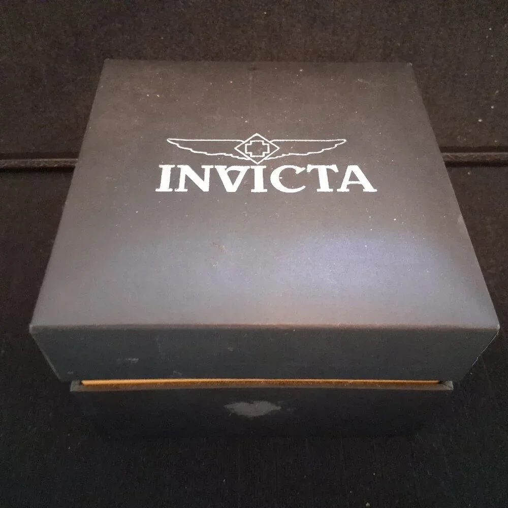 EUC Invicta Lupah Model 15192 Special Edition Men's Watch in Original Box